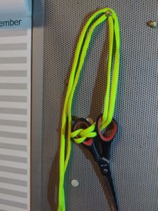 Schere Knoten